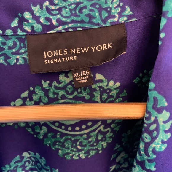 🌸Gorgeous JONES NEW YORK blouse🌸 - Picture 3 of 9